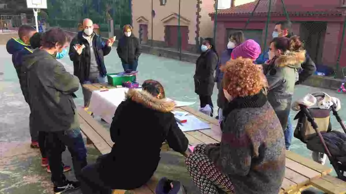 Imatge de la jornada de treball de l'Escola Serra de Prades