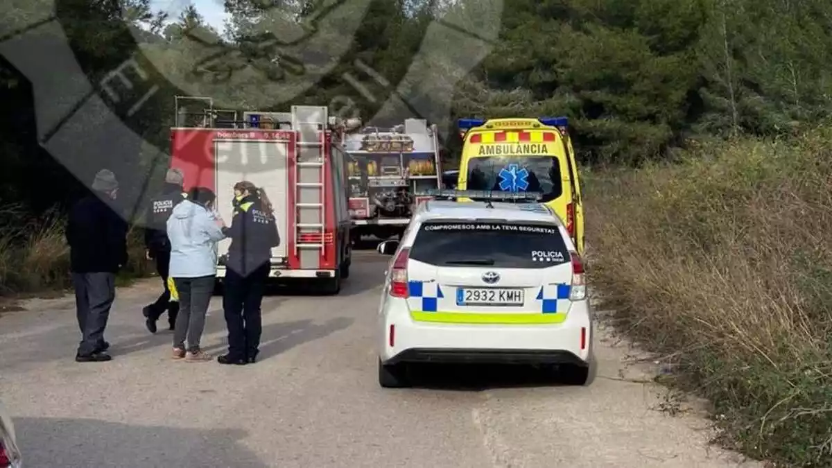 Imatge de l'accident al camí de les Canteres, que accedeix a la zona recreativa Fondo del Mata del Vendrell