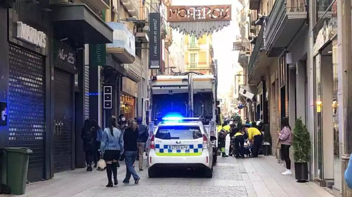 Imatge de l'atropellament al carrer de Monterols de Reus