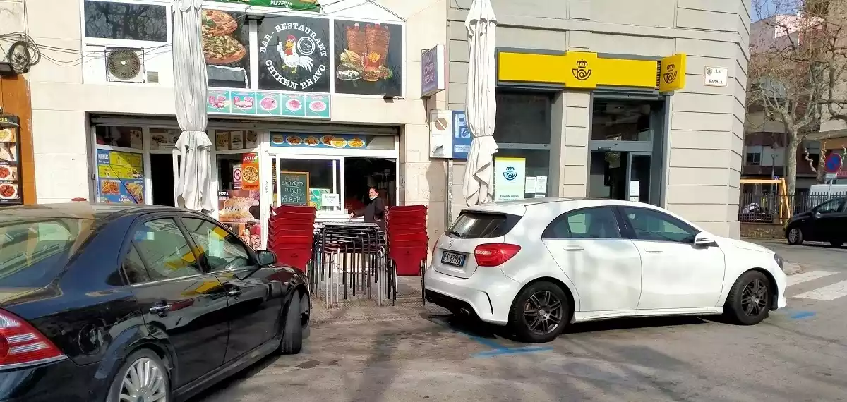 L'oficina de Correus de la Rambla del Vendrell.