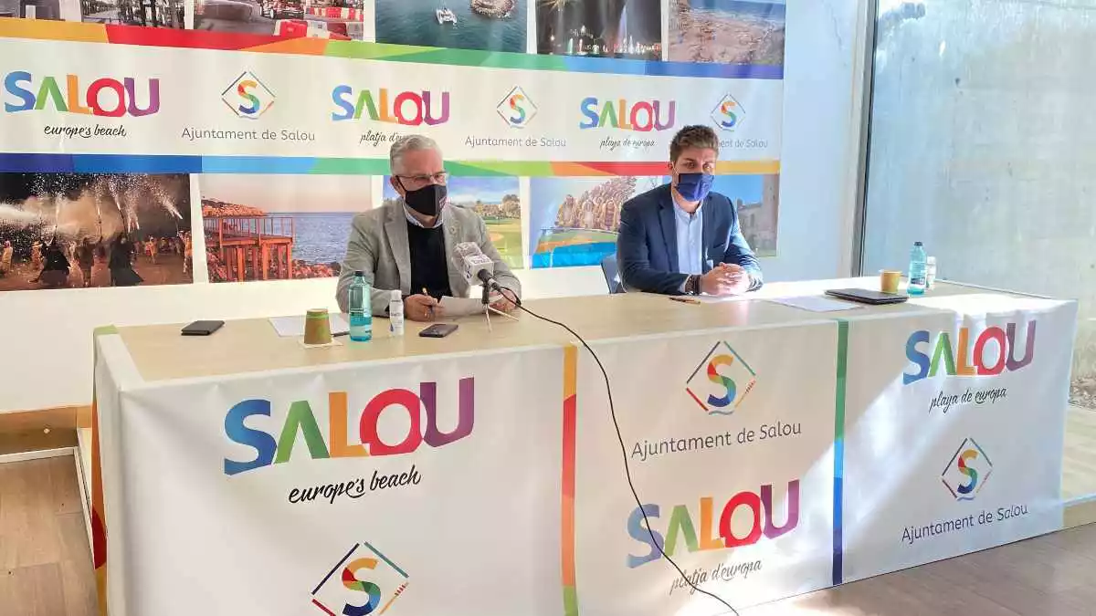 Imatge de l'alcalde de Salou, Pere Granados, i el regidor d’Hisenda i Gestió Econòmica, Yeray Moreno, en la roda de premsa