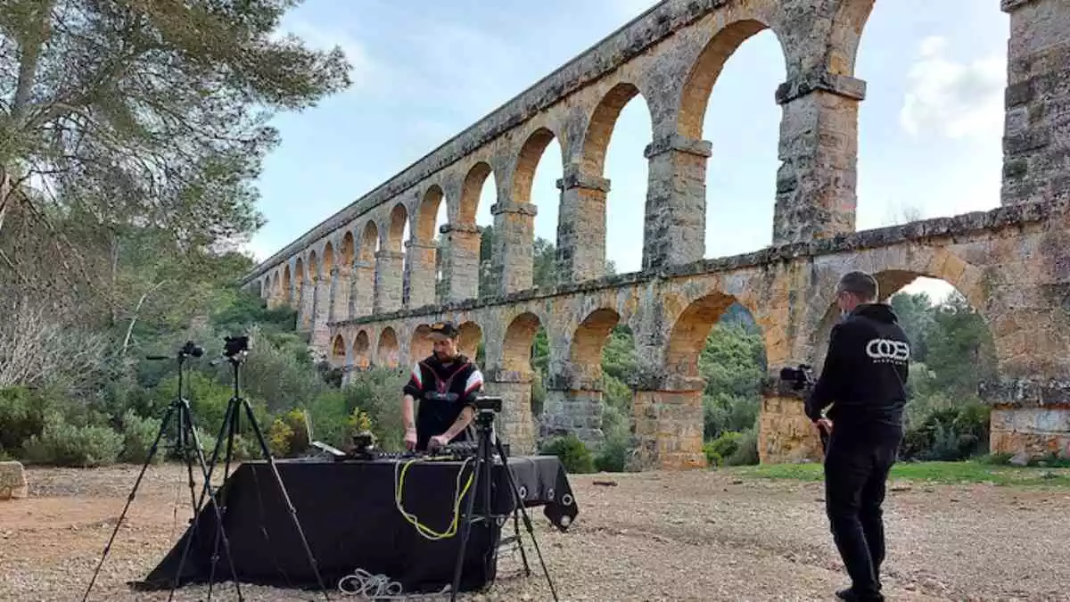 Imatge del ‘making of’ de 'Tarragona és Techno' de DJ Spektral