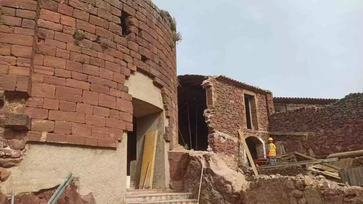 Obres de recuperació de l'entorn del castell de Prades