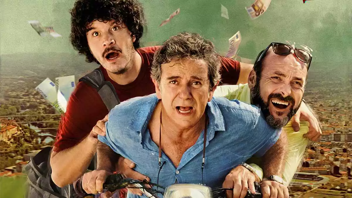 Fotograma de la pel·lícula 'Cuñados' amb els tres protagonistes sobre una moto amb cara d'ensurt