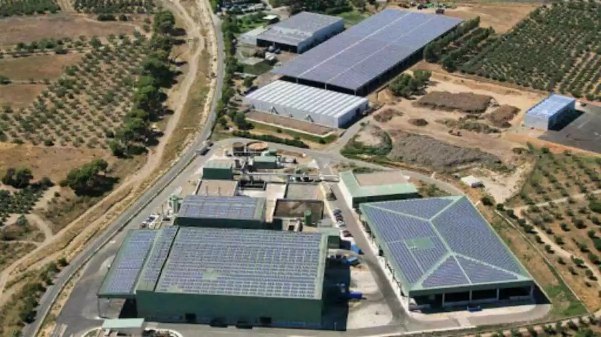 Imatge aèria de la planta de compostatge de Botarell