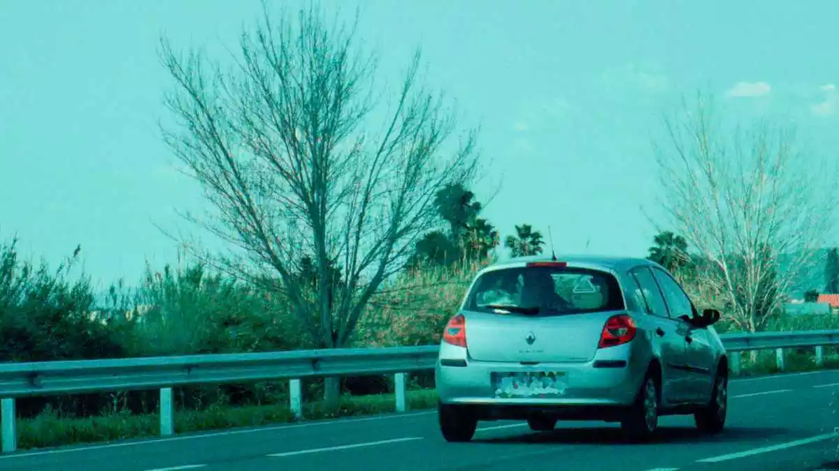 Imatge del Renault Clio enxampar a 170 km/h per la TV-3408 al Montsià