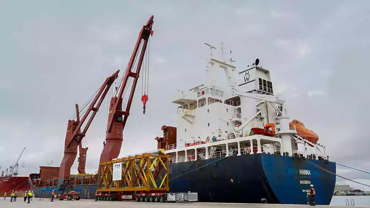El Port Tarragona realitza l’operativa d’embarcament de 7 peces de Project Cargo amb destinació Bèlgica