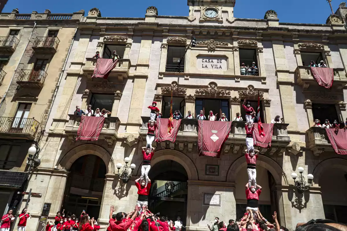 Tornen els Castells a Valls per la Festa Major 2021 de Sant Joan