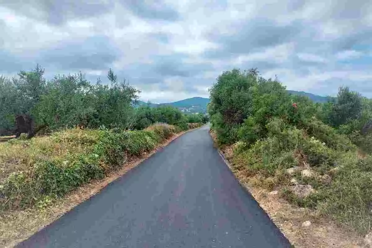 Camí de Valls asfaltat