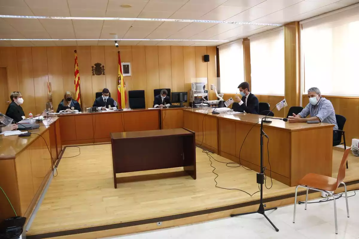 El veí de Valls que va calar foc a casa seva per desavinences amb la seva exdona, a l'Audiència de Tarragona