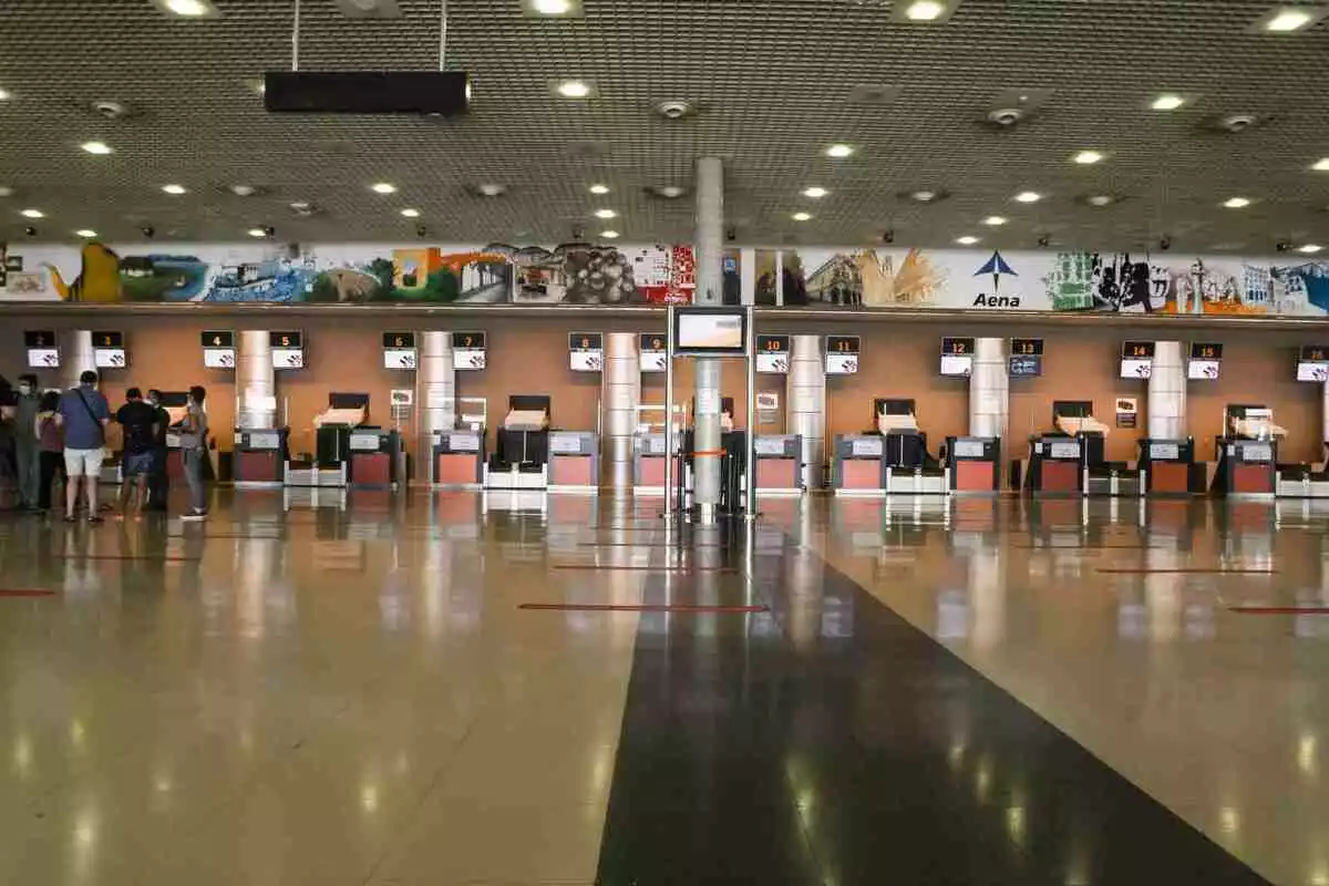 Imatge de la zona de facturació de l'aeroport de Reus