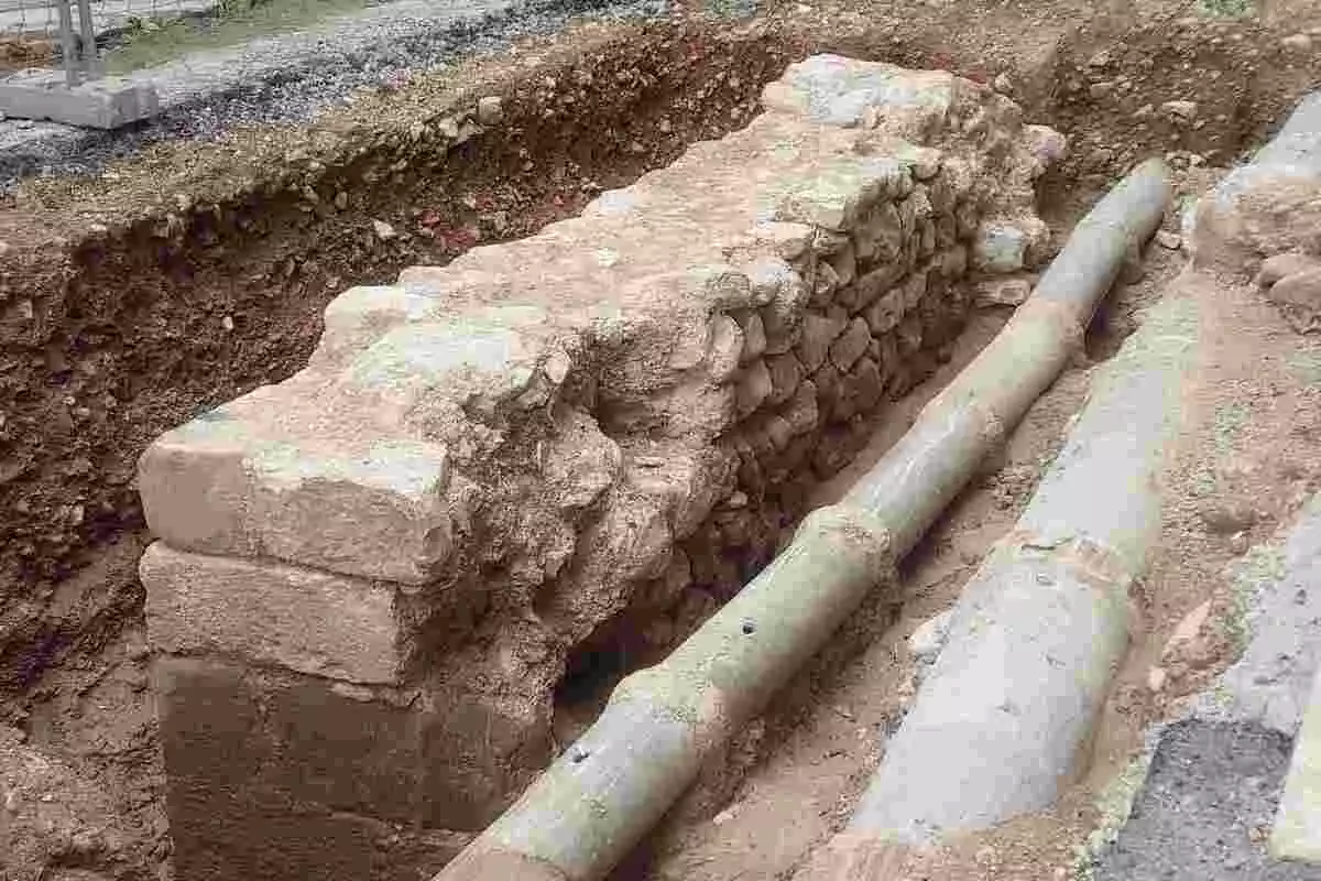 Carreus soterrats de la torre del Mussol d'Alcover