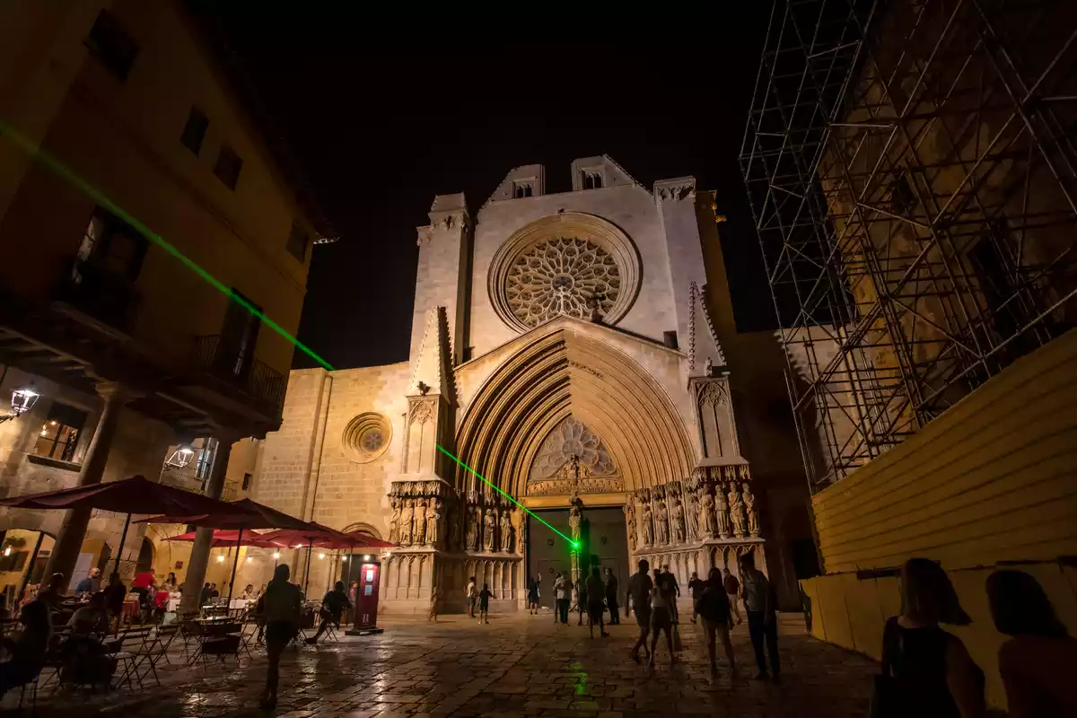 La catedral de Tarragona il·luminada per Santa Tecla