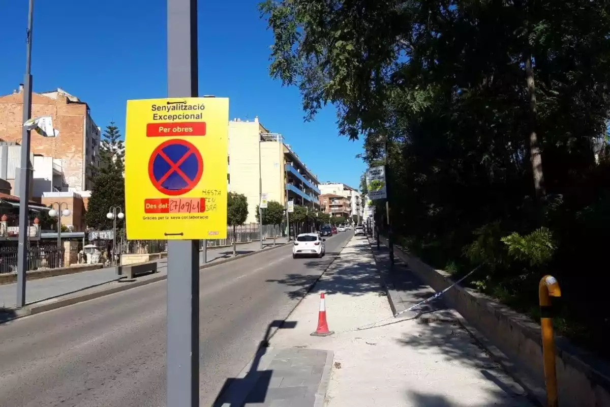 Les obres del carril bici a l'avinguda de Jaume Carner.