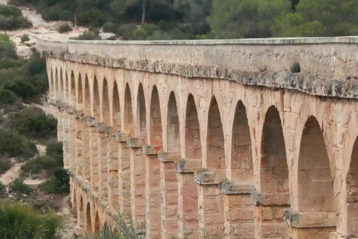 Pla mitjà del Pont del Diable de Tarragona