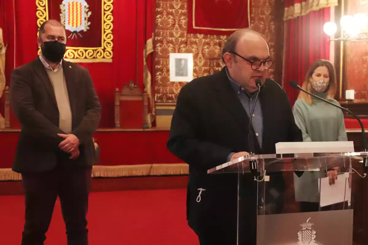 El conseller de l'Ajuntament de Tarragona, Jordi Fortuny, amb el conseller Xavier Puig, i la consellera Inés Solé