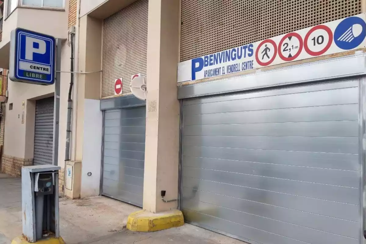L'aparcament subterrani de l'avinguda de Jaume Carner del Vendrell.