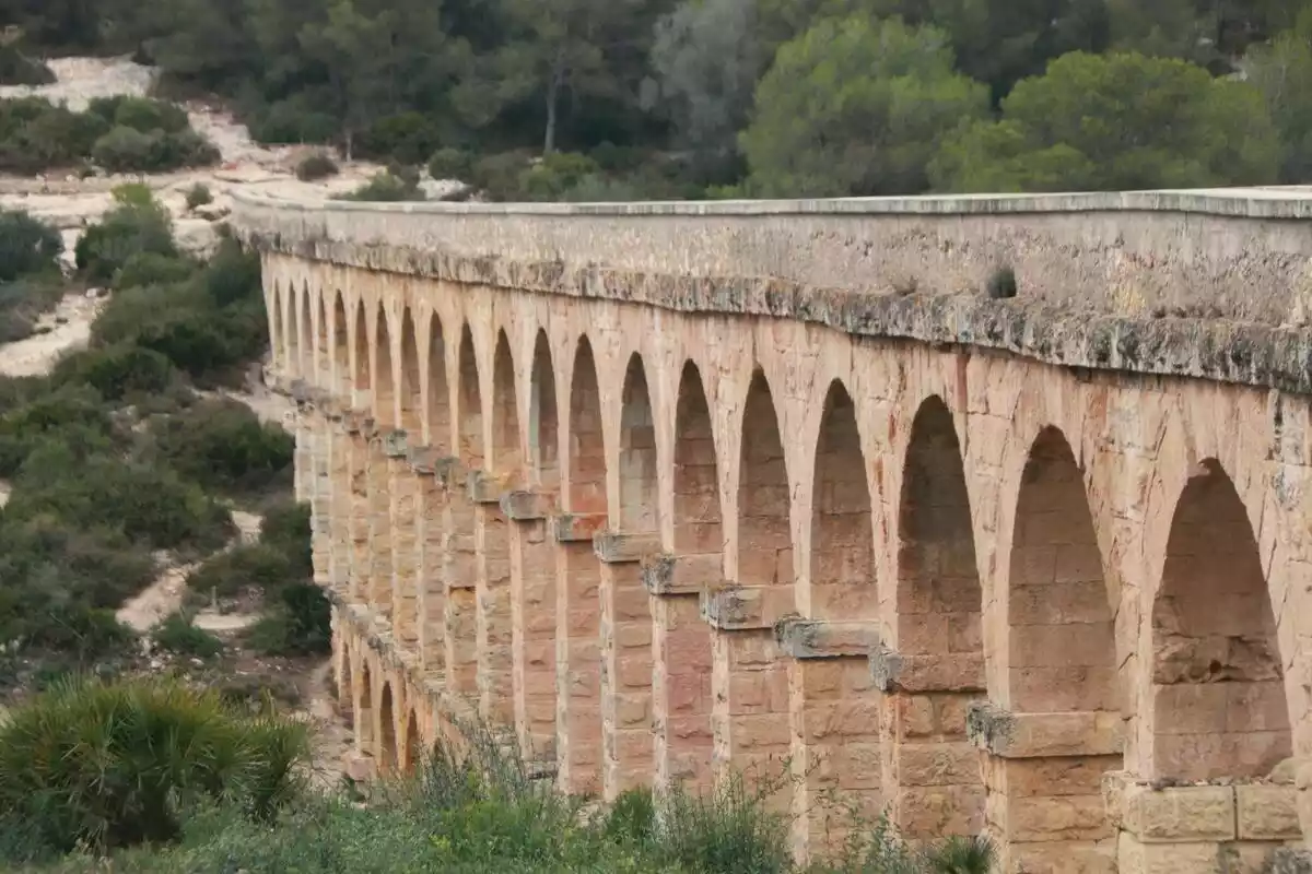 Pla mitjà del Pont del Diable de Tarragona