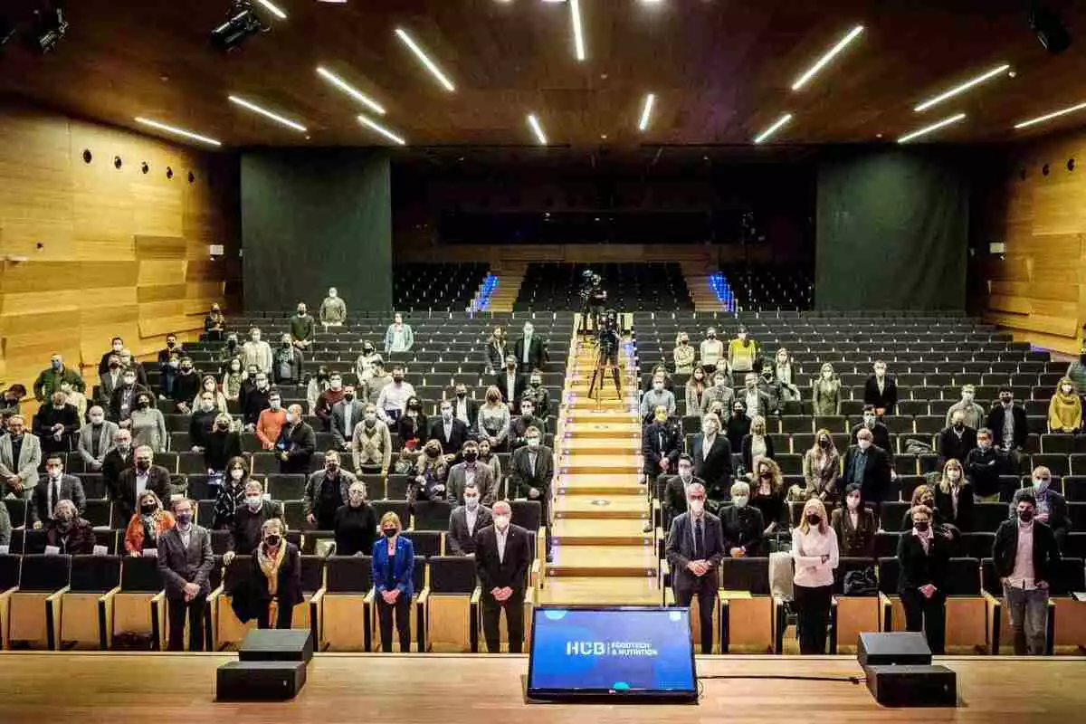 L'auditori de firaReus amb els representants públics i privats presents a l'acte