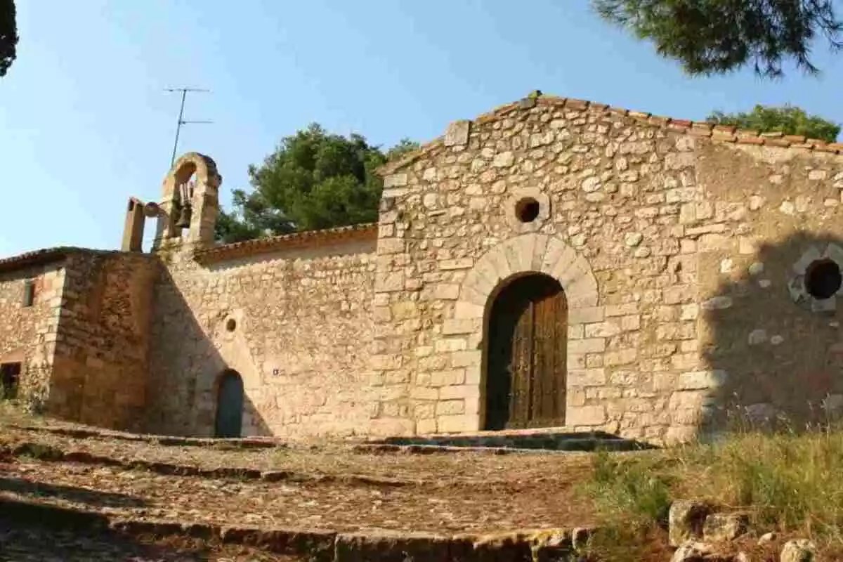 Exterior de l'ermita de Vilaverd
