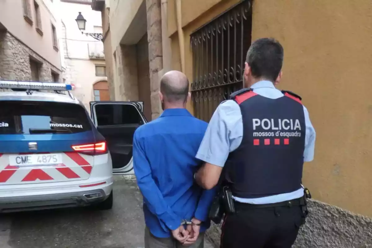 Una persona detinguda pels Mossos d'Esquadra a Montblanc