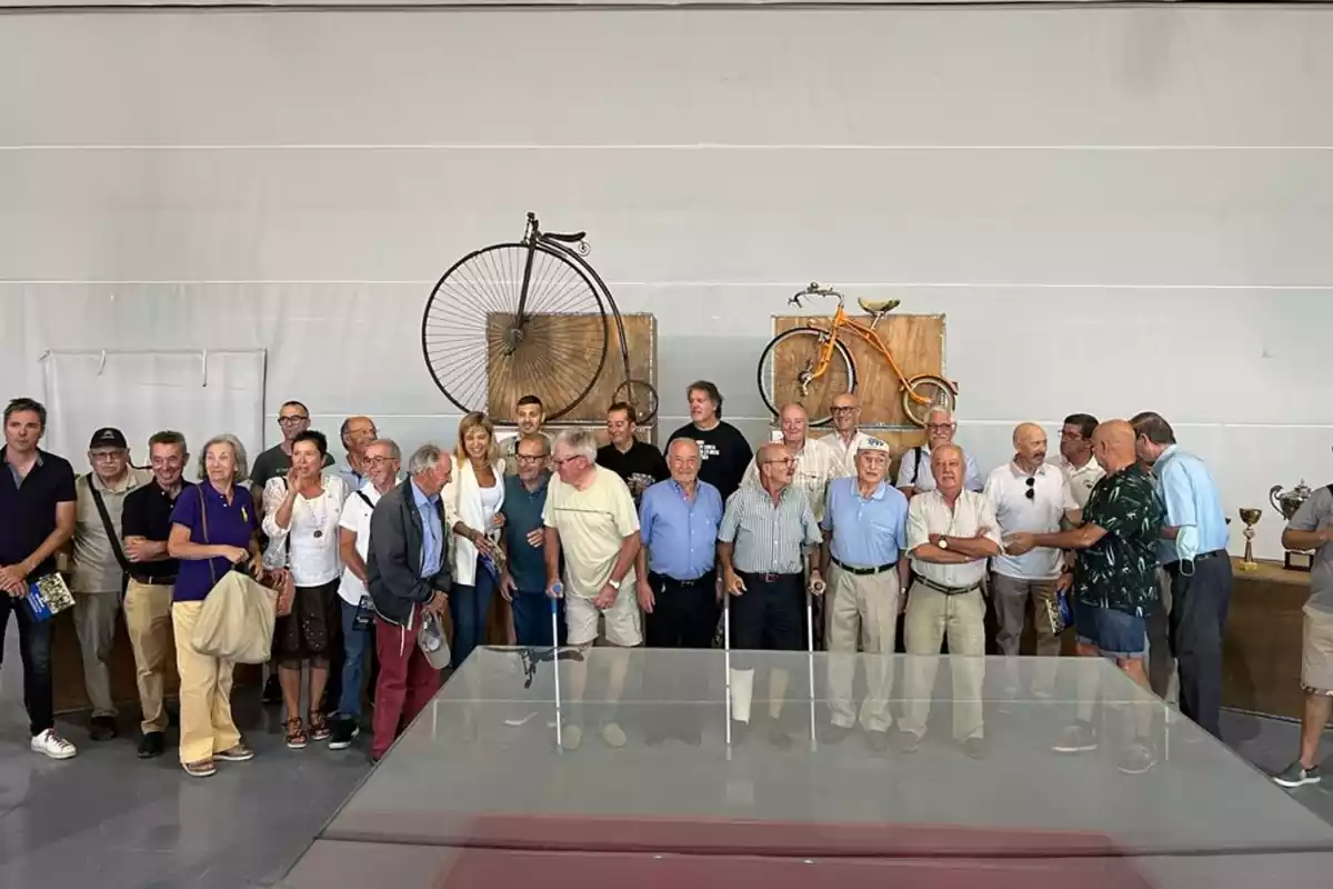 Imatge de l'acte inaugural de l'exposició dels 75 anys del Club Ciclista Tarragona
