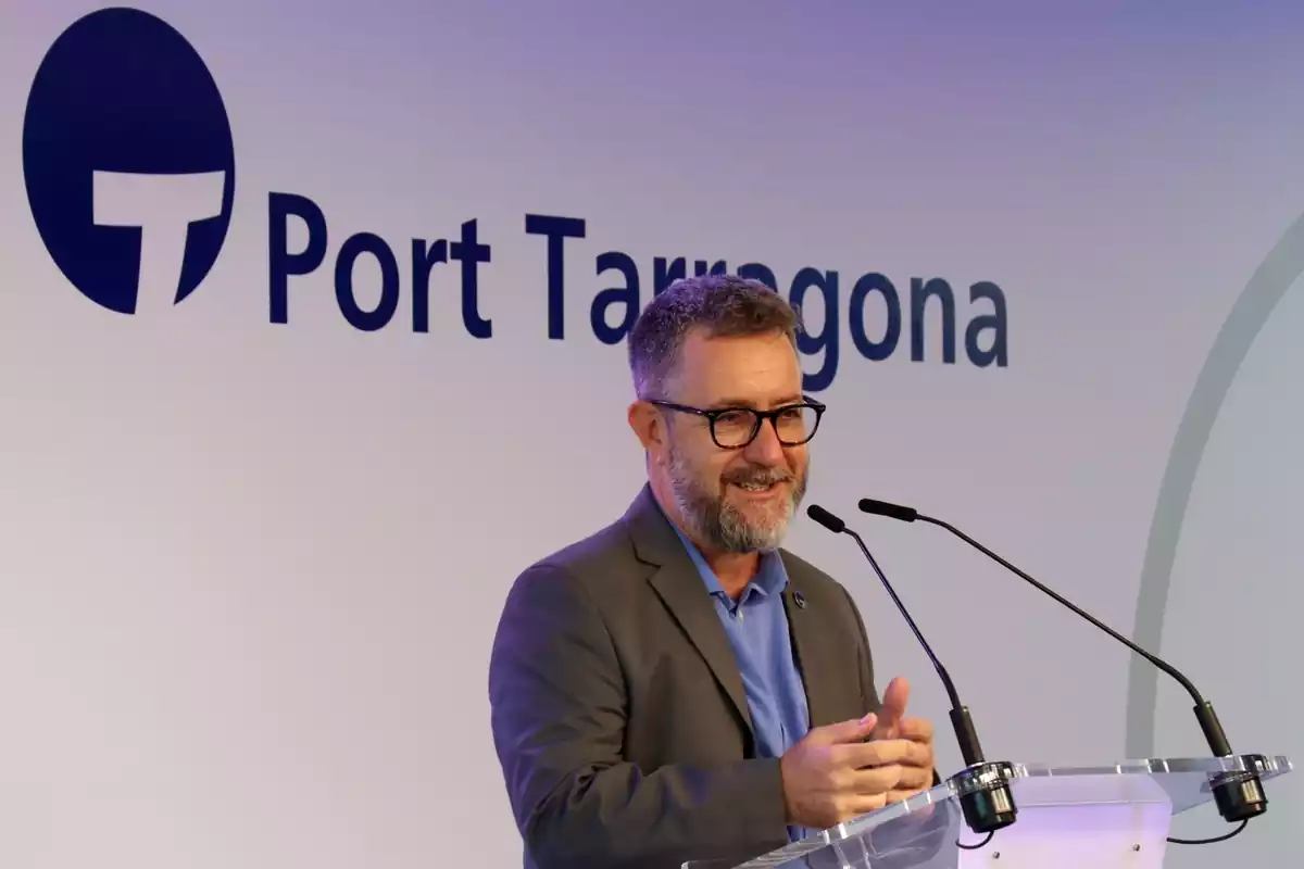 El president del Port de Tarragona, Saül Garreta, durant la seva intervenció davant els mitjans de comunicació