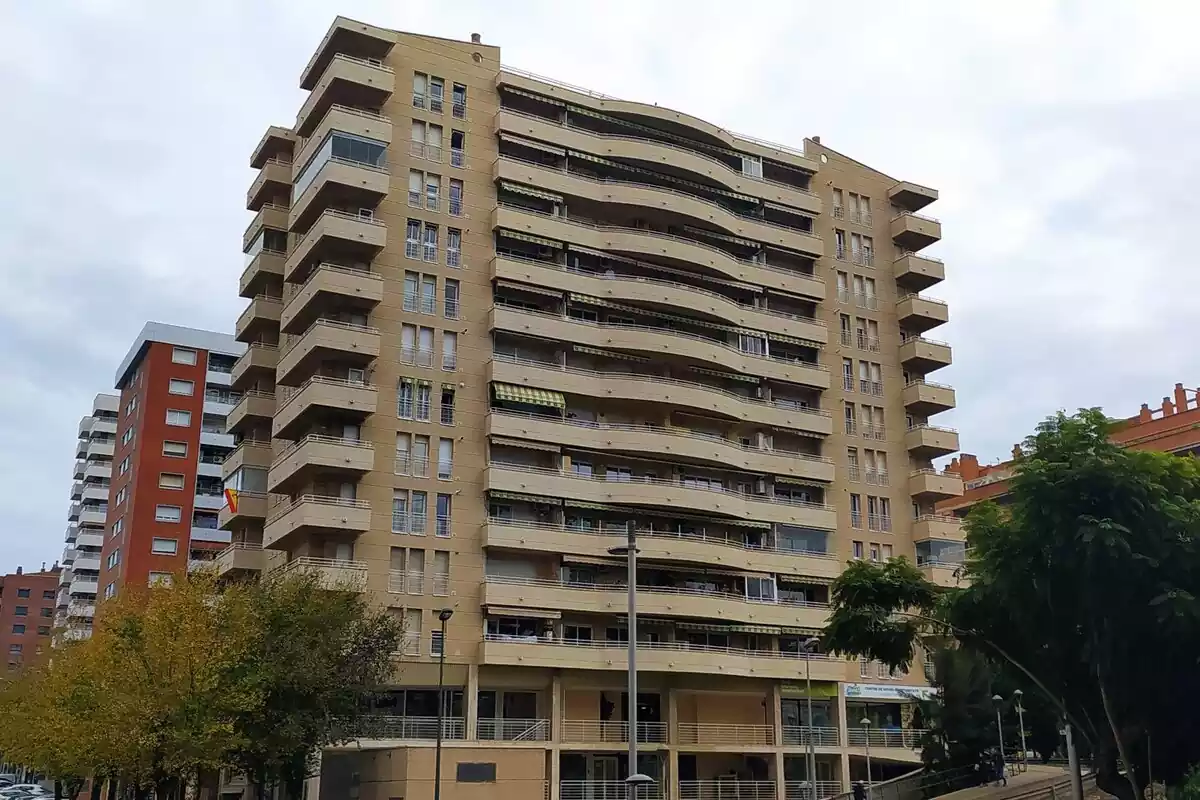 Imatge d'un bloc de pisos de la ciutat de Tarragona