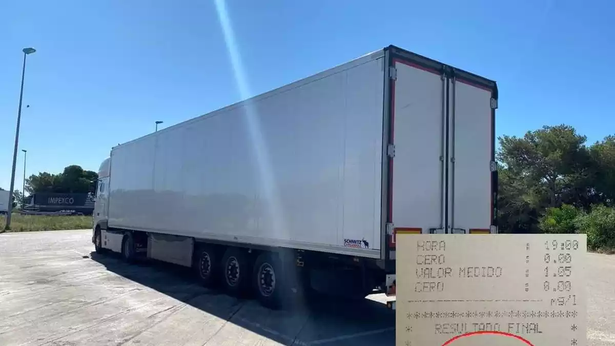 El camió del camioner detingut a Ulldecona per conduir sota els efectes de l'alcohol
