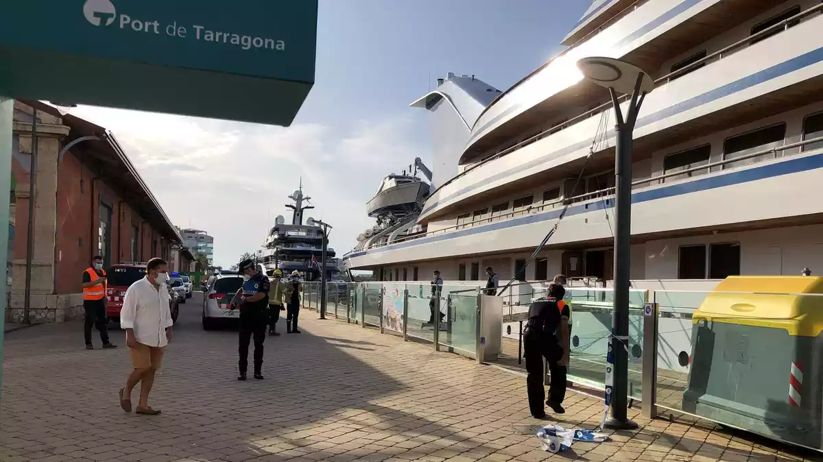 Imatge dels serveis d'emergència, al Port de Tarragona