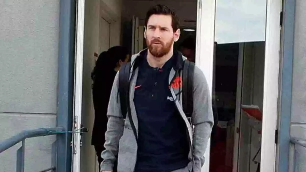 Imatge de Leo Messi sortint del Camp Nou