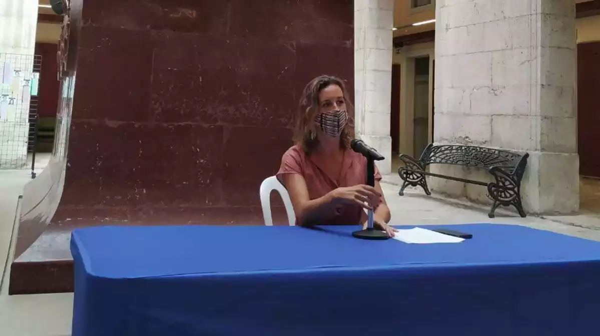 La portaveu del grup municipal de la CUP a l'Ajuntament de Tarragona, Laia Estrada