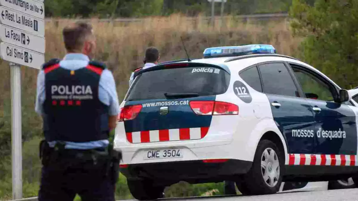 Els Mossos d'Esquadra, en un control.