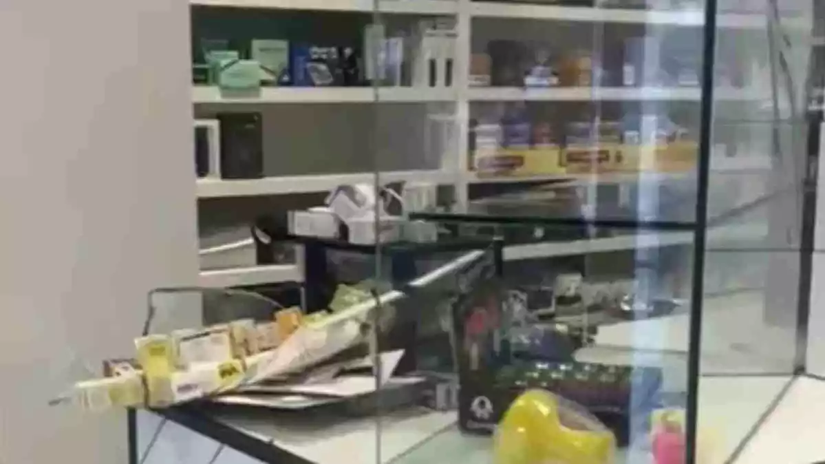 Captura del vídeo on es pot veure un establiment de Figueres després de la resposta violenta d'un client