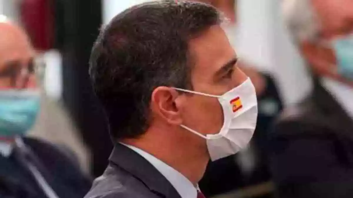 Imatge d'arxiu del president del govern espanyol, Pedro Sánchez, amb una mascareta