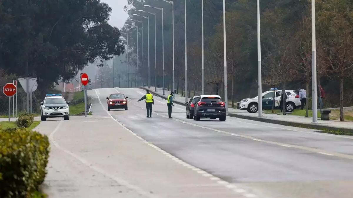 Agents controlant la frontera portuguesa a Galícia
