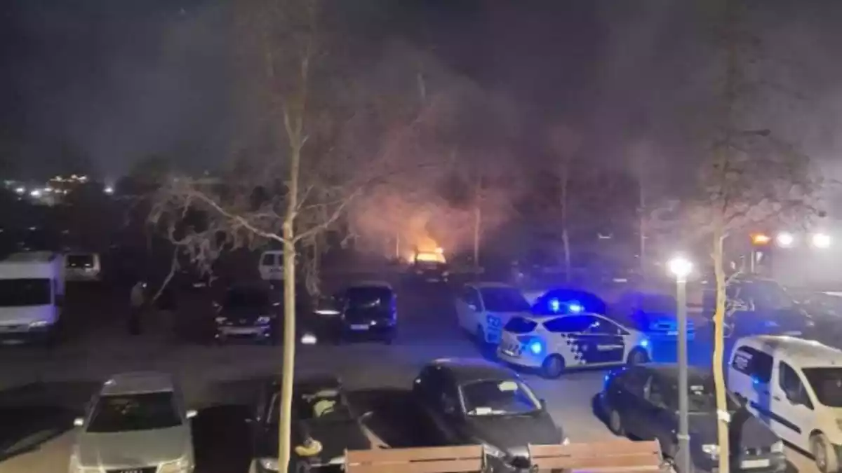 Incendi en un aparcament de Bonavista