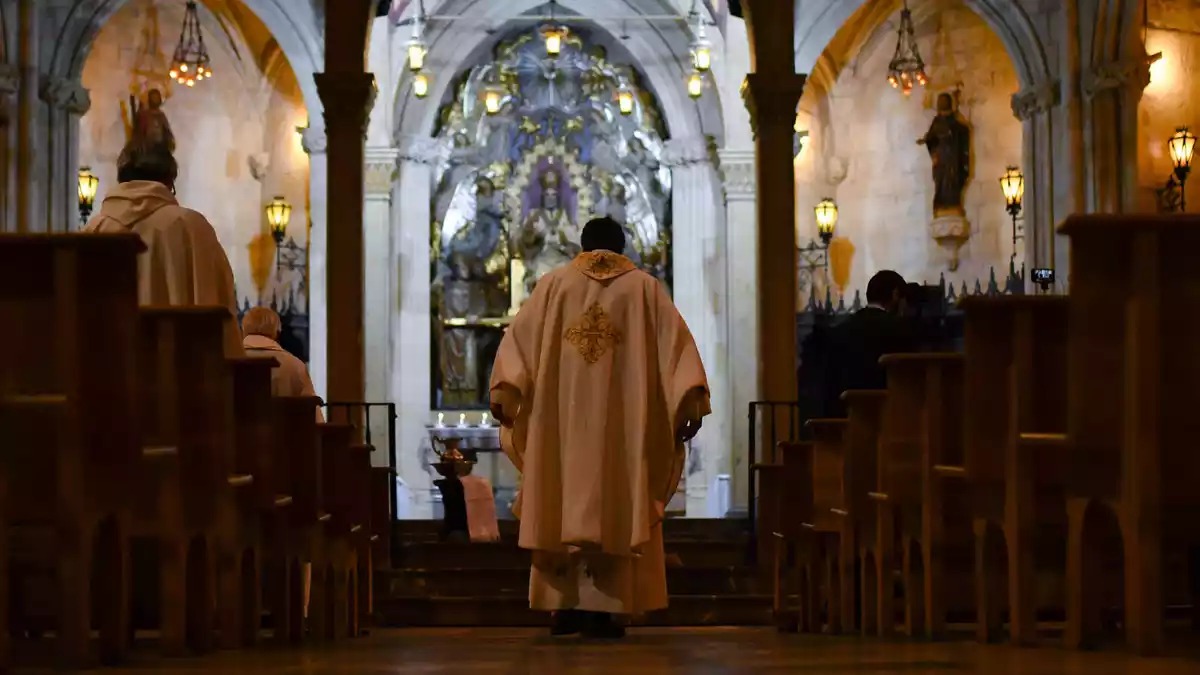 La Prioral de Sant Pere a Reus celebra el Dijous Sant en ple confinament