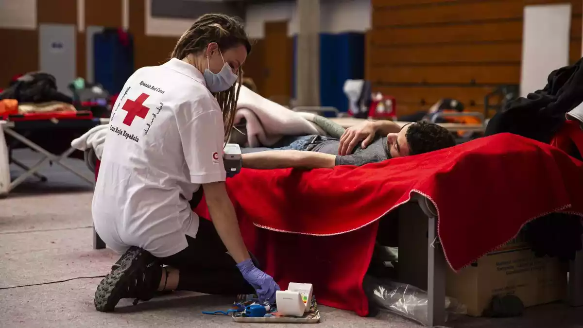 Laura Paredes, voluntària de la Creu Roja Tarragona