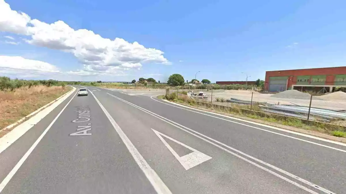 Imatge de l'entrada del polígon NIRSA de Reus des de la carretera entre Reus i Constantí