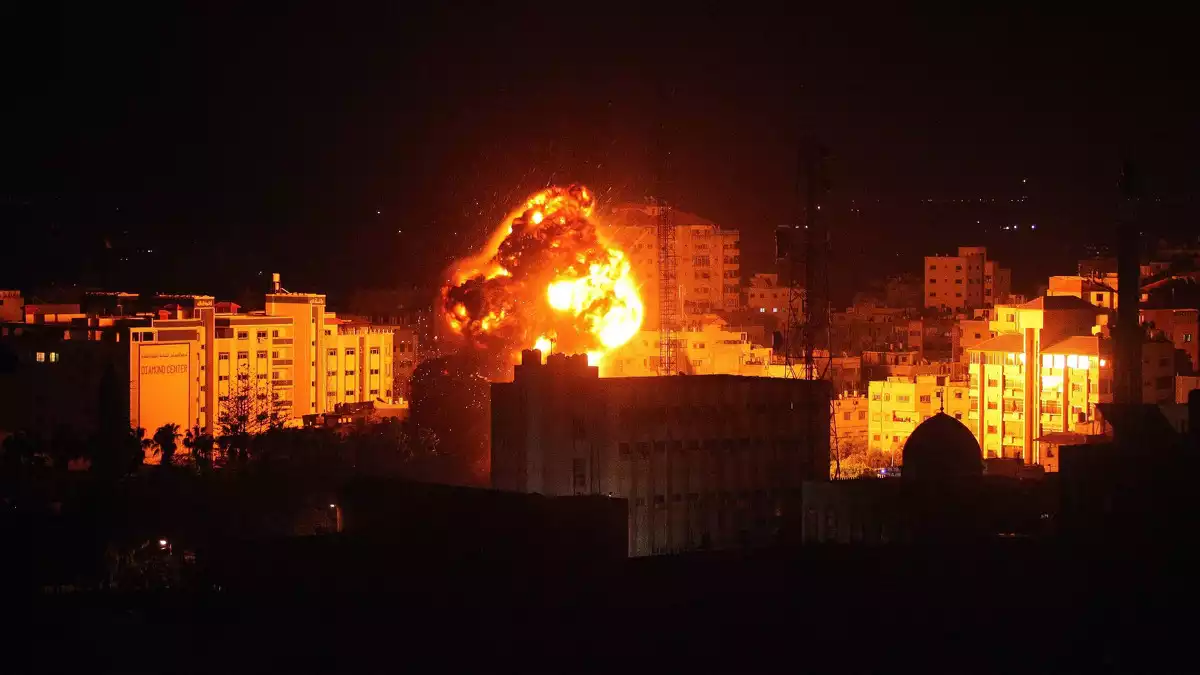Ataque aéreo israelí en la ciudad de Gaza, 25 de marzo de 2019.