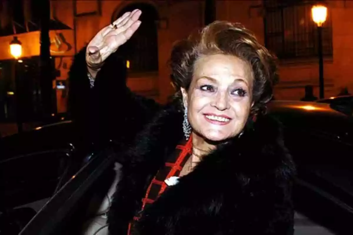 Carmen Sevilla, saludando, en una imagen de archivo