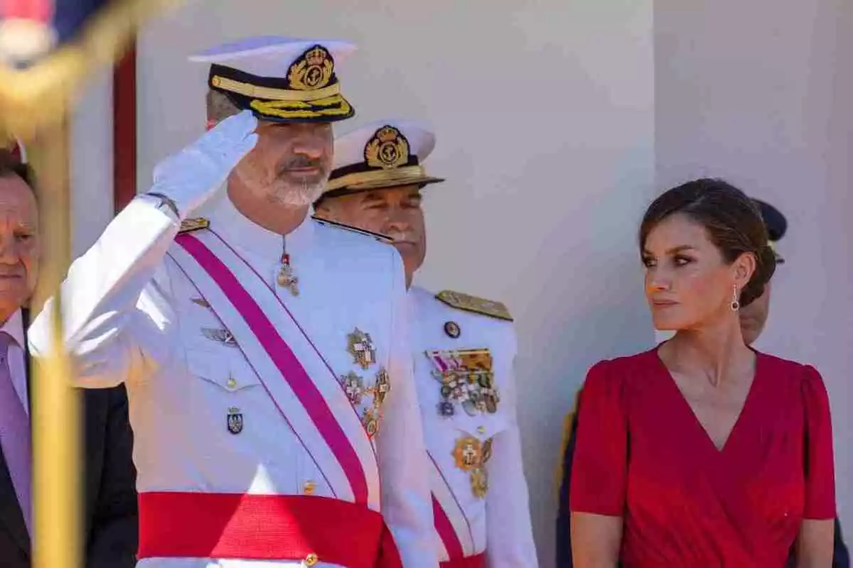 Desfile fuerzas armadas presidido por el Rey Felipe VI