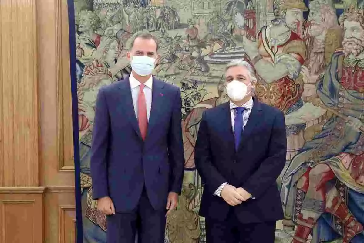 Fotografía de Felipe VI y el Ministro de asuntos Exteriores de Uruguay, jueves 6 de agosto de 2020