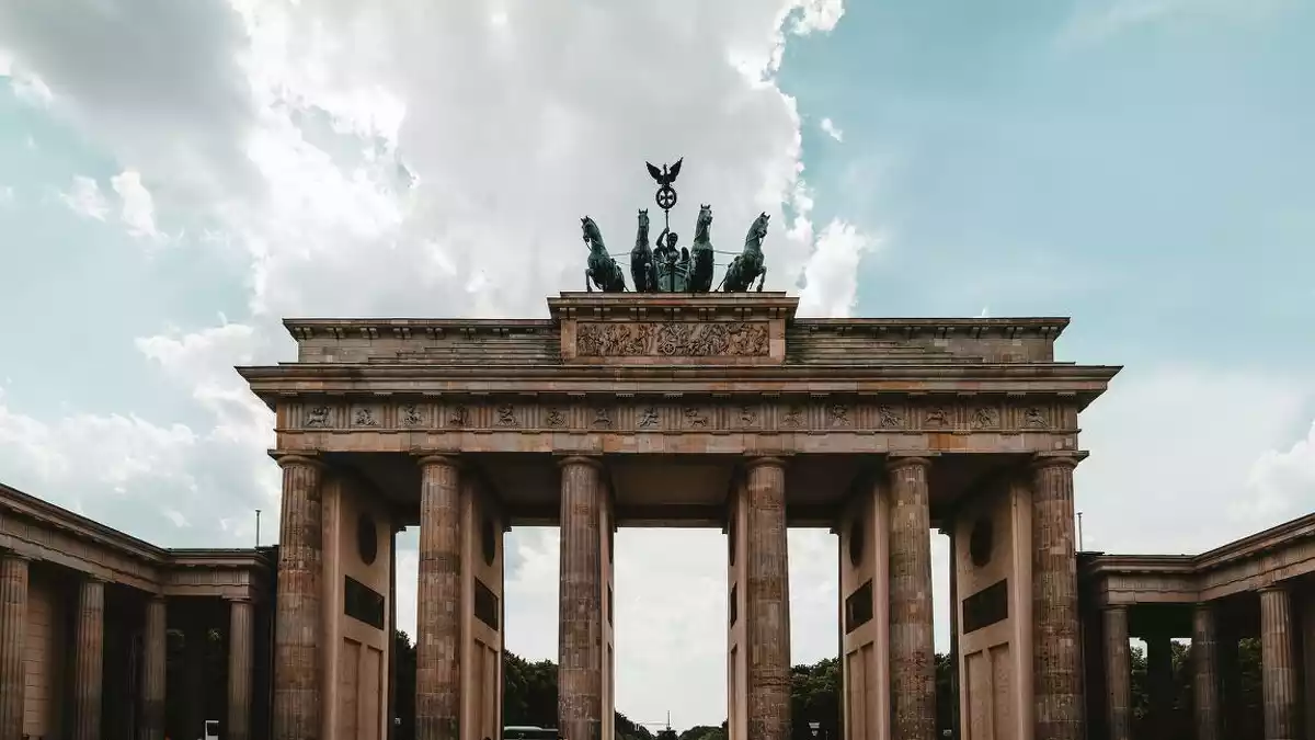 Foto de la Puerta de Brandemburgo en Berlín, Alemania