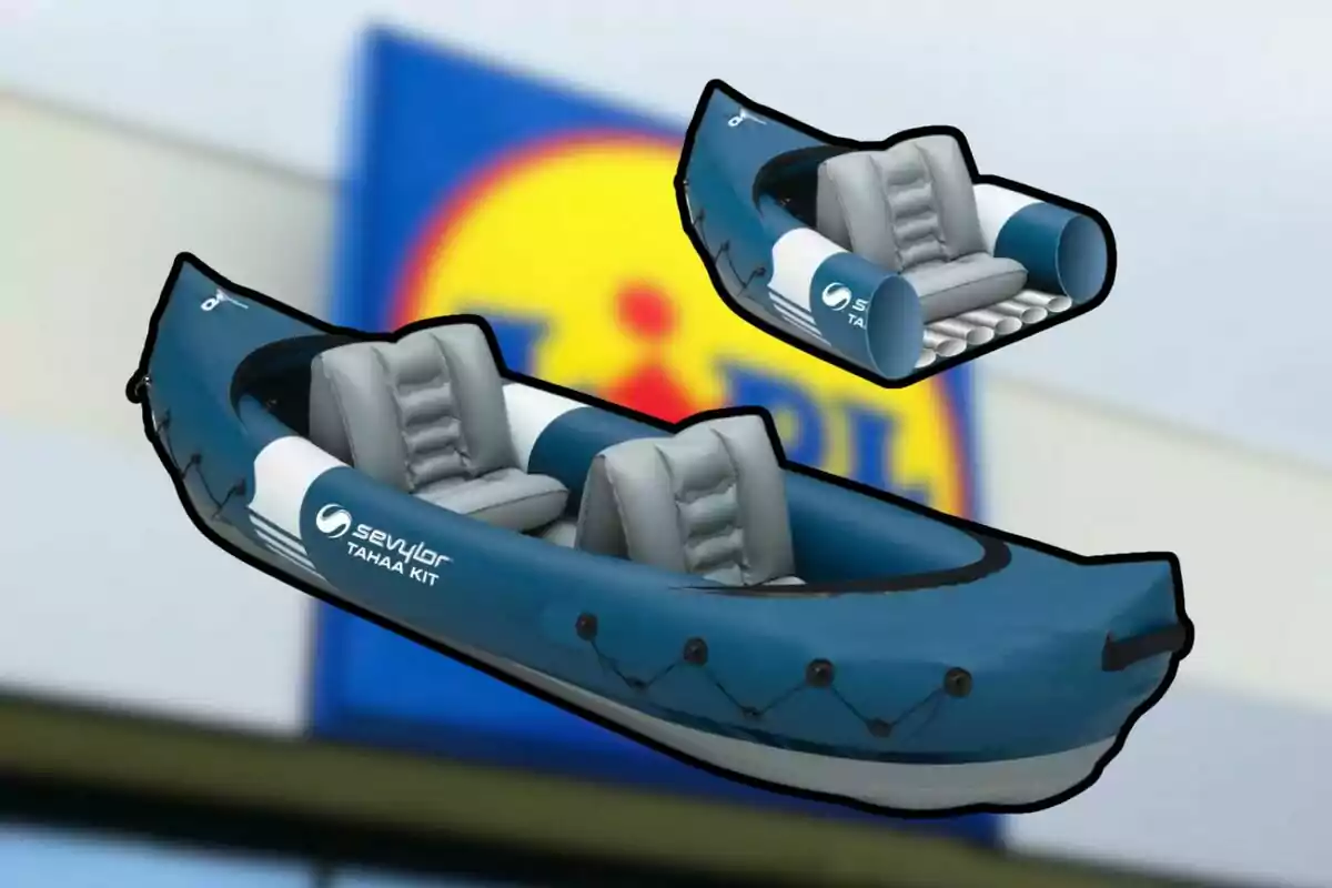 Bot inflable blau amb seients grisos i el logotip d’una botiga de fons desenfocat Bot inflable blau amb seients grisos i el logotip d’una botiga de fons desenfocat