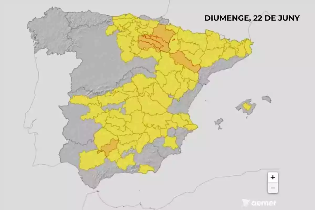 Mapa d’Espanya amb diverses províncies en alerta groga i algunes en alerta taronja per al diumenge 22 de juny segons l’AEMET Mapa d’Espanya amb diverses províncies en alerta groga i algunes en alerta taronja per al diumenge 22 de juny segons l’AEMET