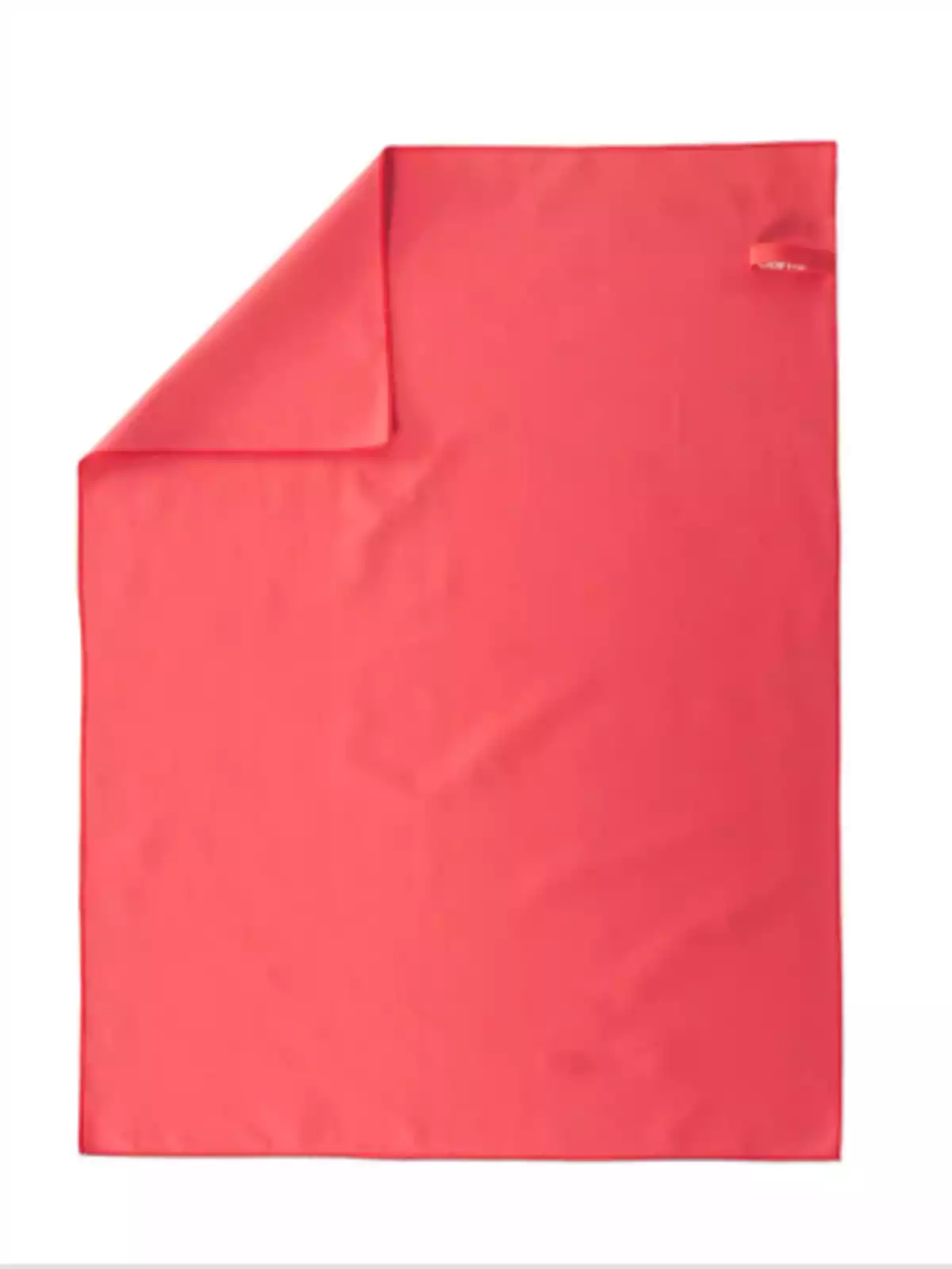 Tovallola de microfibra de color rosa amb una cantonada doblegada Tovallola de microfibra de color rosa amb una cantonada doblegada
