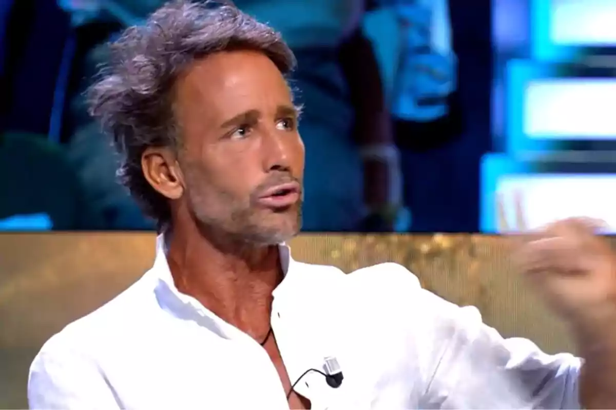 Álvaro Muñoz Escassi al debat final de 'Supervivientes' Álvaro Muñoz Escassi al debat final de 'Supervivientes'
