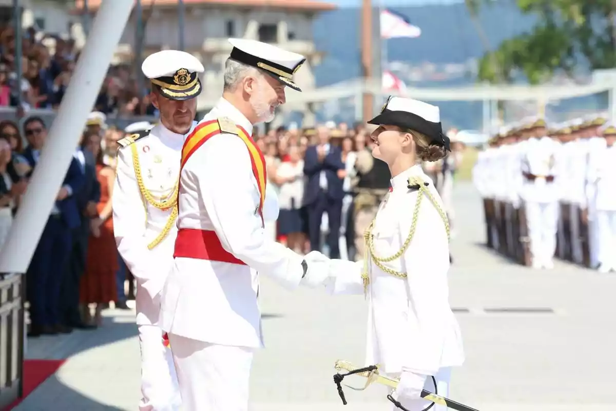 King Felipe VI bestows upon Her Royal Highness the Princess of Asturias the Grand Cross of Naval Merit with white insignia, on July 16, 2025, in Marín, Pontevedra. King Felipe VI bestows upon Her Royal Highness the Princess of Asturias the Grand Cross of Naval Merit with white insignia, on July 16, 2025, in Marín, Pontevedra.